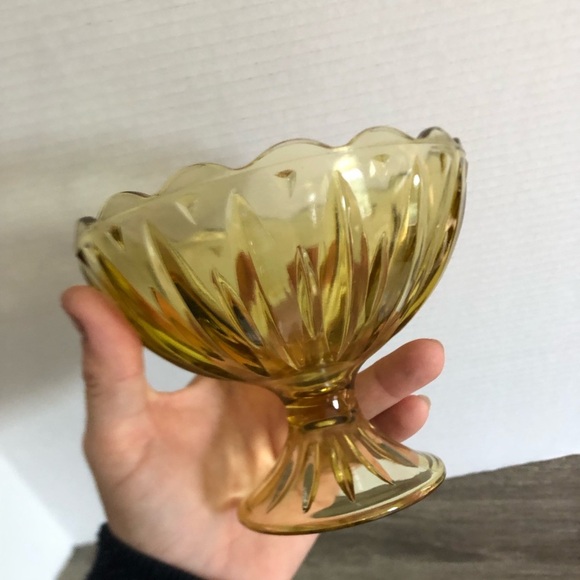Vtg Amber Glass Decorative Bowl - Picture 6 of 10